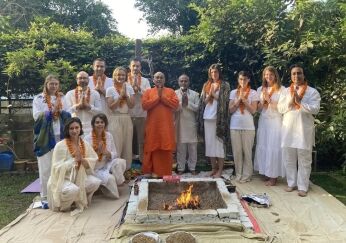 200 hour yoga teacher training in India